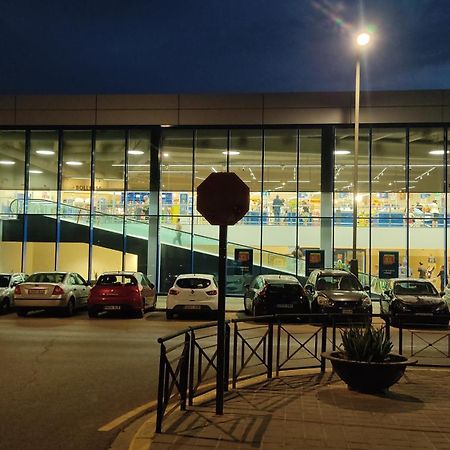 Alojamiento Junto Aeropuerto Valencia A Manises Exterior photo